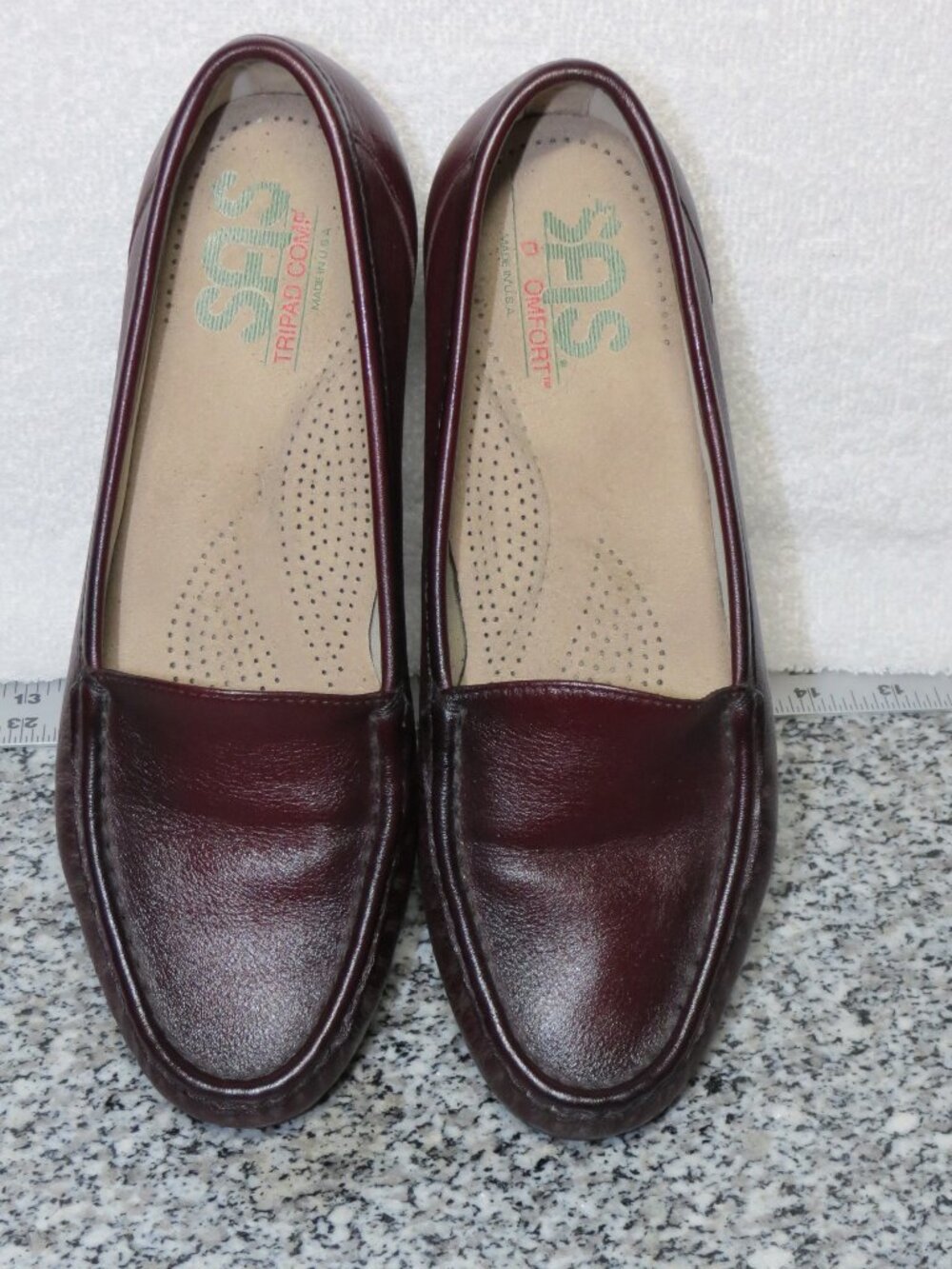SAS Women’s 7.5M Simplify Everyday Loafer - Antique Wine